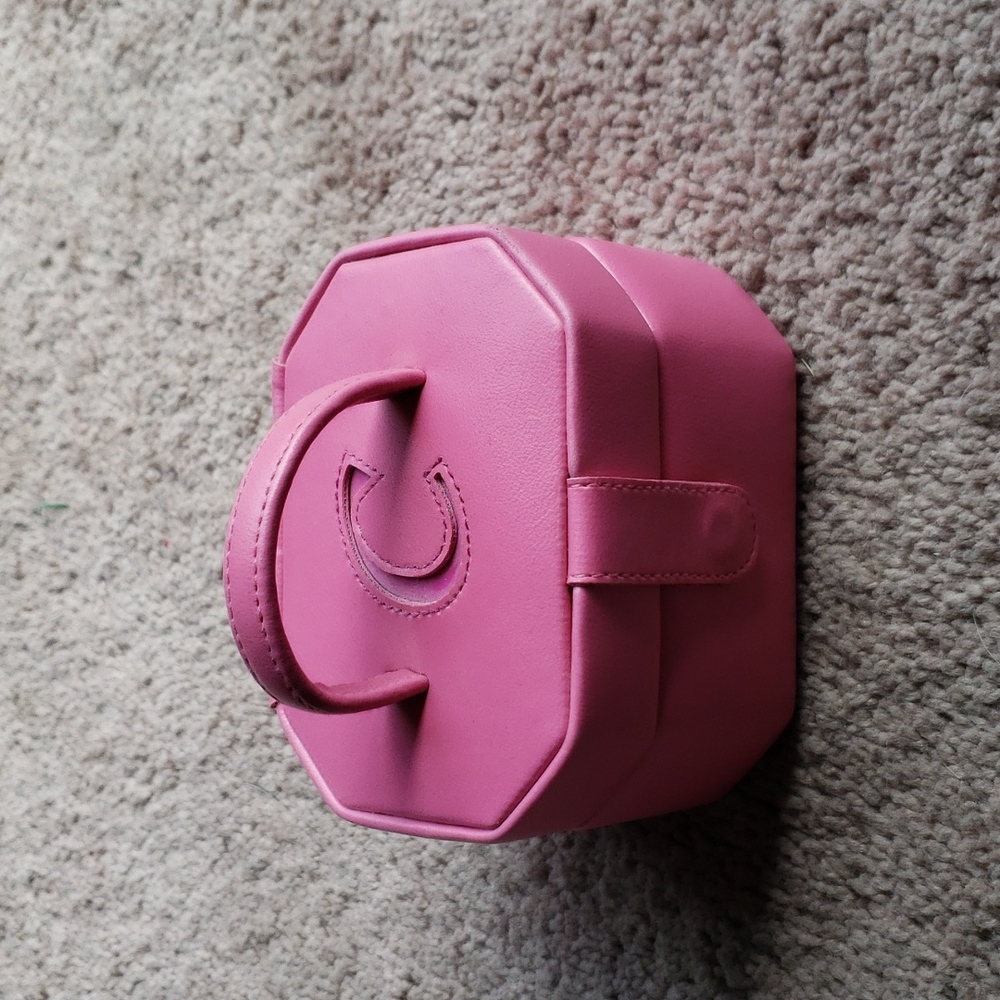Jewelry box